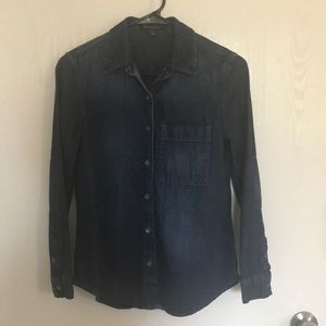 Banana Republic Denim Button Up Pocket Shirt